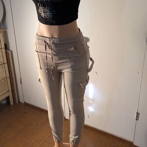 V.I.P. stretchy light pink cargo pants with adjustable size 9/10